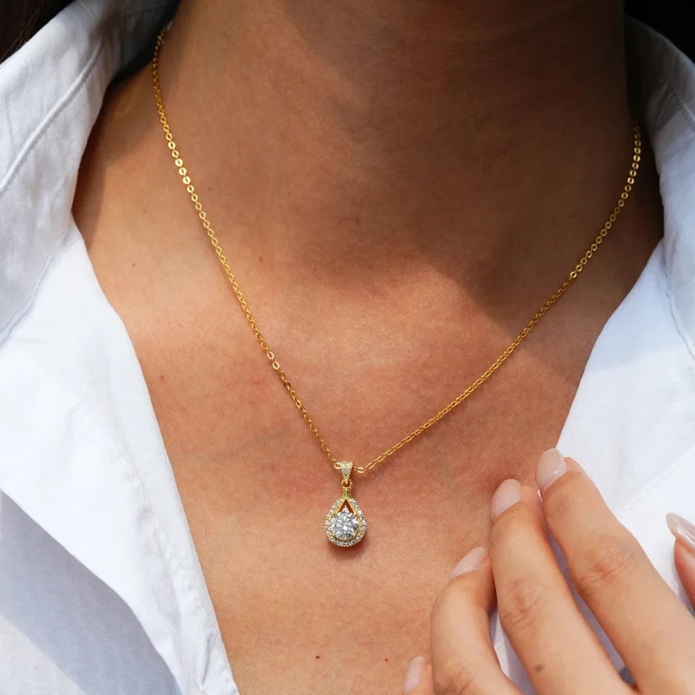 Luxury 100% Real 18k Gold Drop Pipa Pendant Women's Clavicle Chain Moissanite Necklace